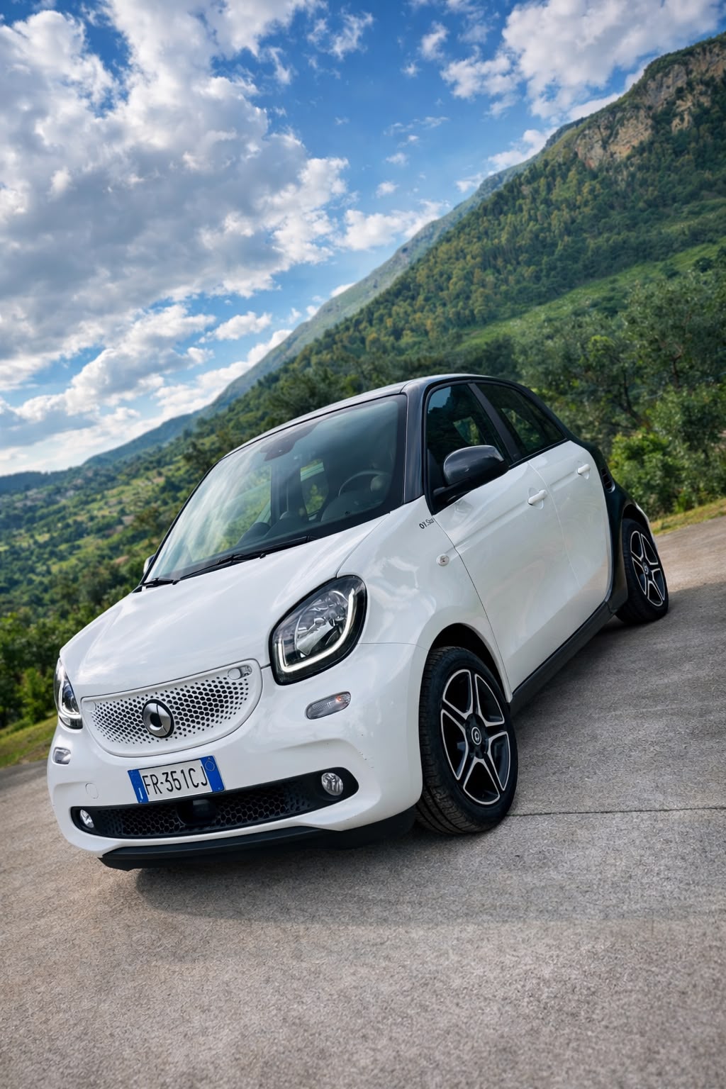 Mercedes Smart ForFour 1